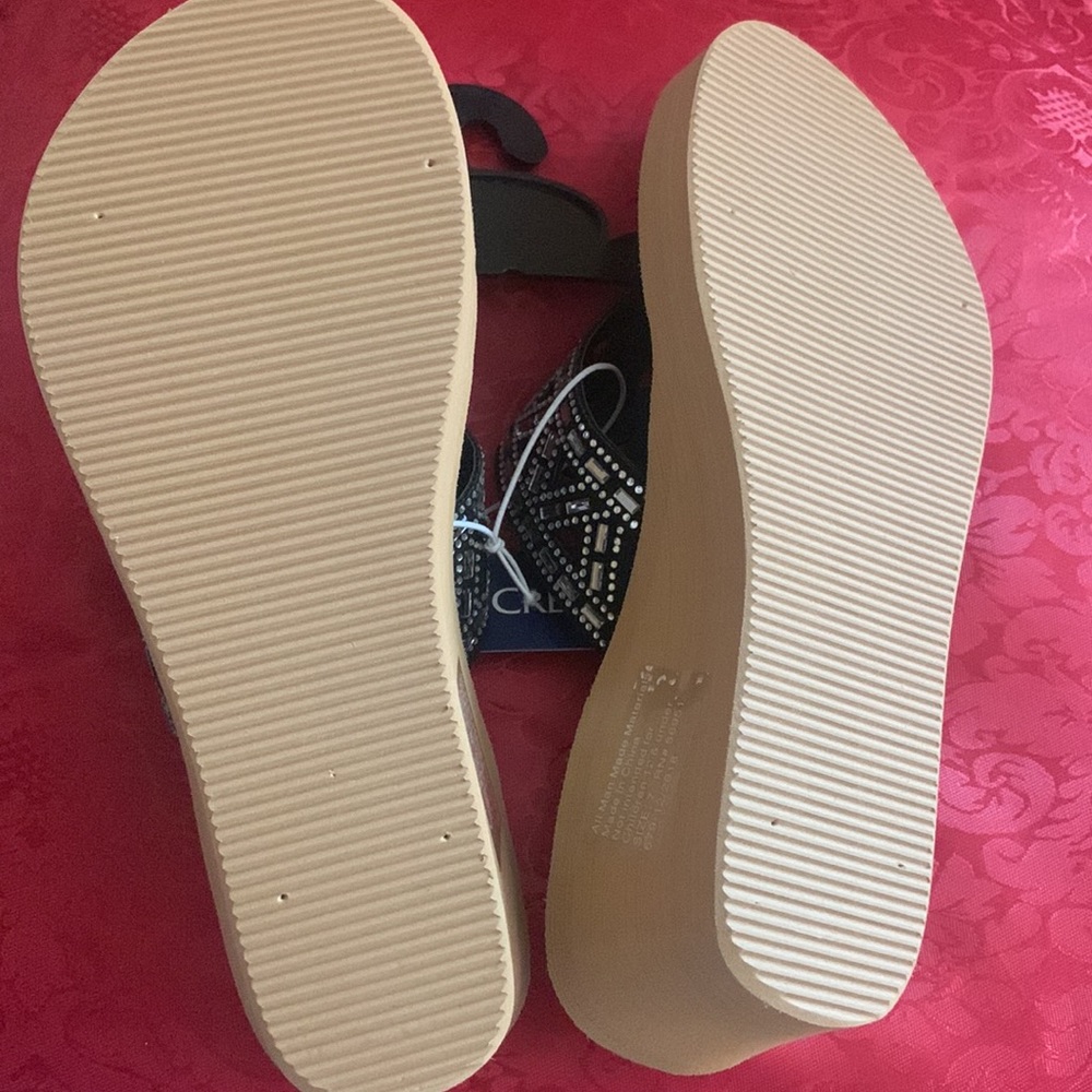 Wedge Sandals - Picture 3 of 4